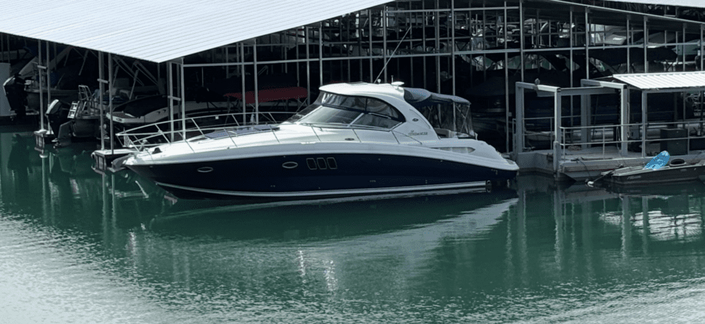 This image is by Aquaknox Marine.