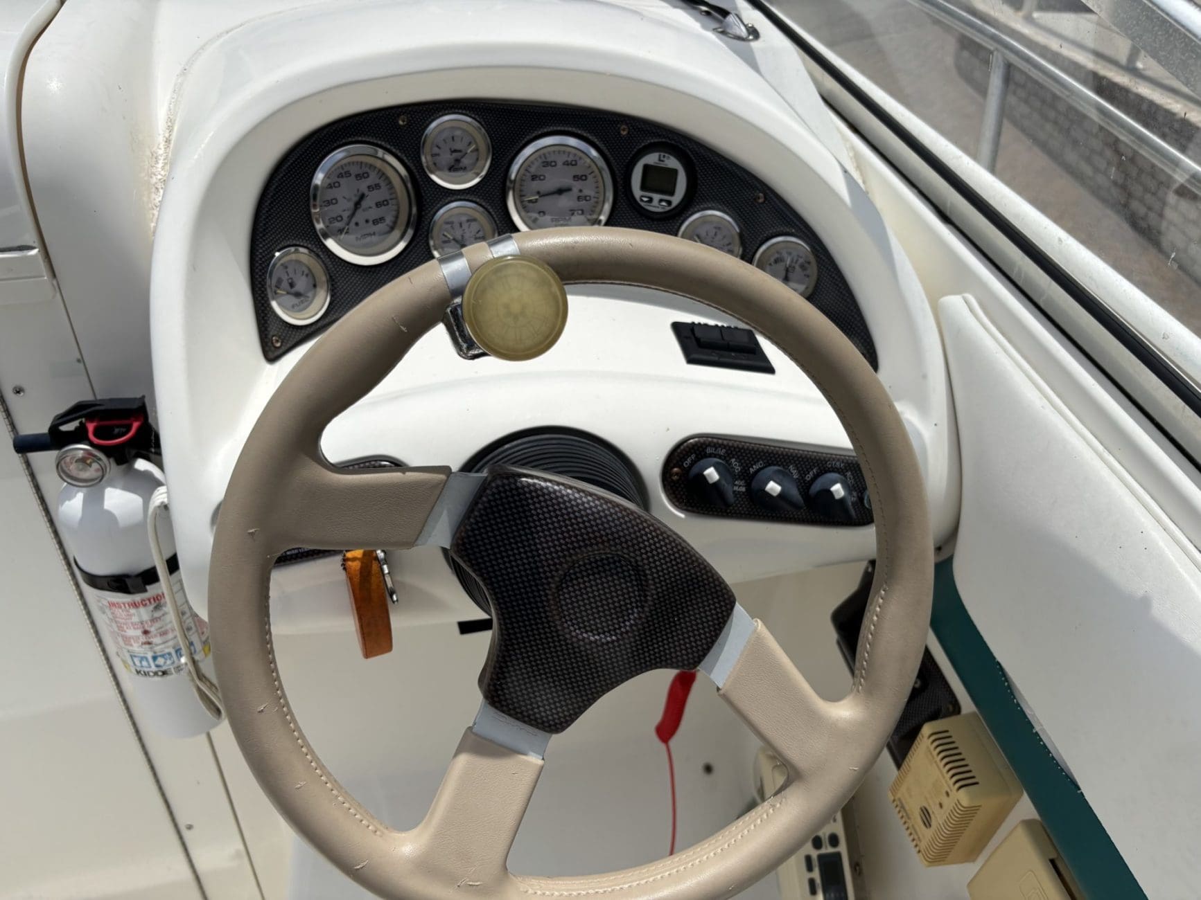 This image is by Aquaknox Marine.